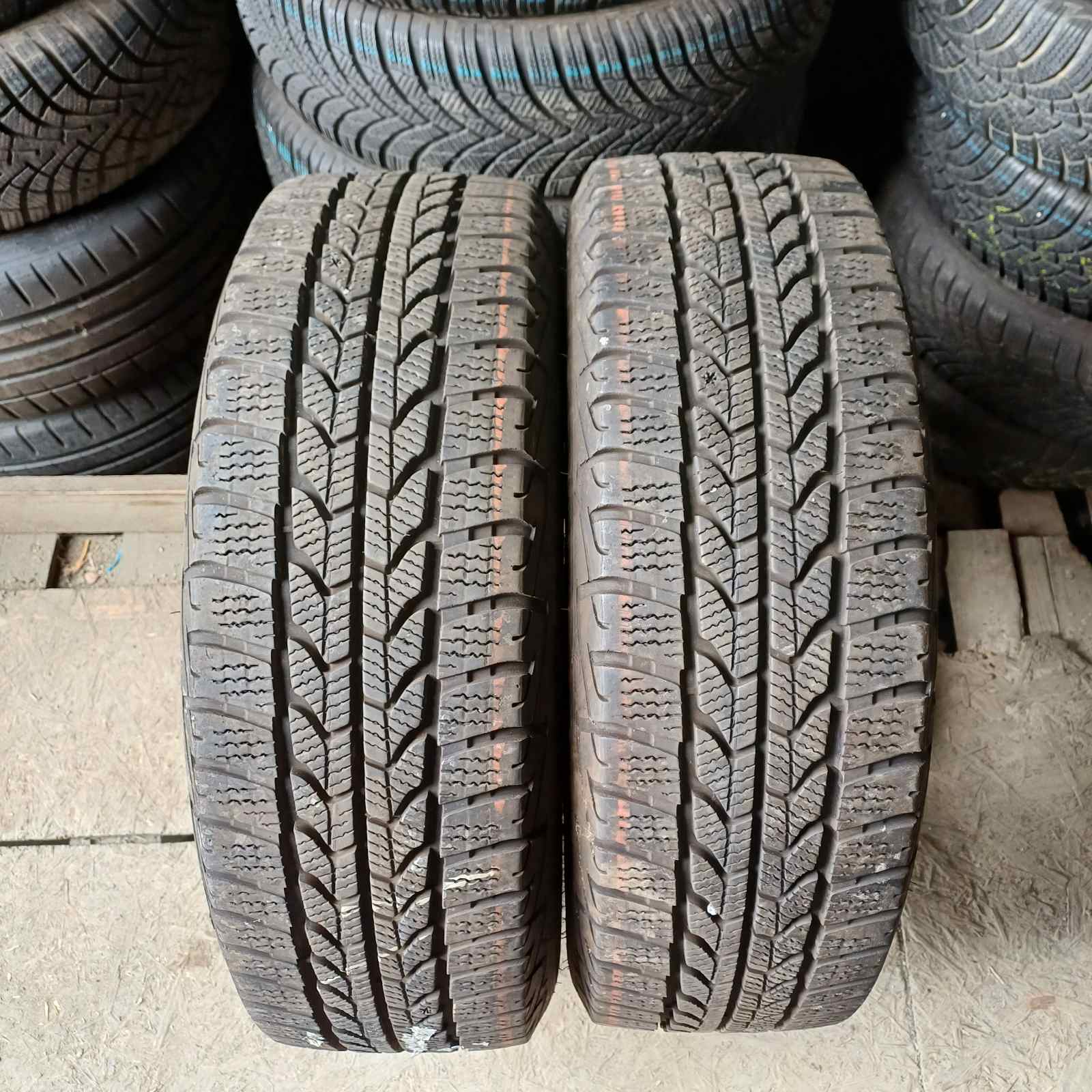 Goodyear UltraGrip CARGO 215/65R16C